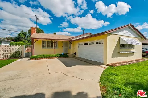 Exterior - 909 E Nordby St, Carson, CA 90746 photo 10 of 13