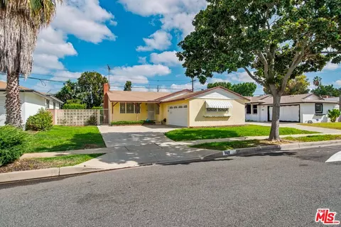 Exterior - 909 E Nordby St, Carson, CA 90746 photo 12 of 13