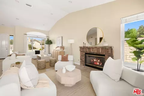 Living - 2682 Santa Ynez Ave, Simi Valley, CA 93063 photo 2 of 2