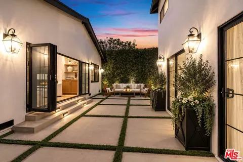328 Westbourne Dr, West Hollywood, CA 90048