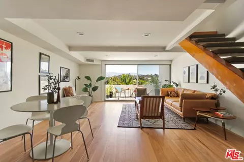 1701 Clinton St #321, Los Angeles, CA 90026