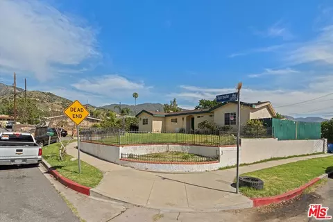 13770 Sproule Ave, Sylmar, CA 91342