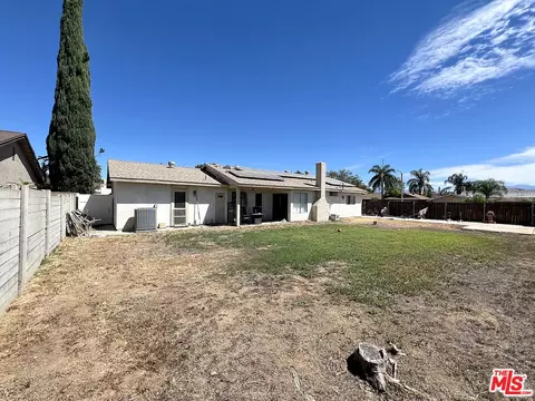 837 W Fontlee Ln, Bloomington, CA 92316 photo 8