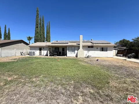 837 W Fontlee Ln, Bloomington, CA 92316 photo 5