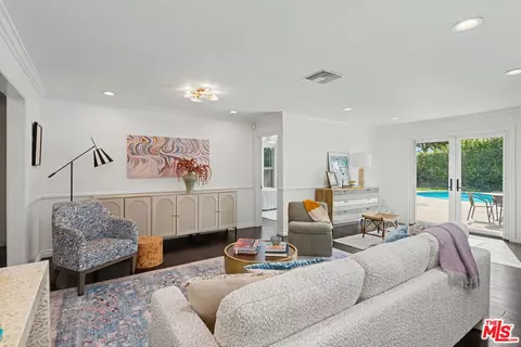 Living - 975 Pepperhill Rd, Pasadena, CA 91107 photo 1 of 2