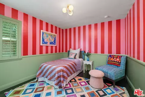 Bedroom - 975 Pepperhill Rd, Pasadena, CA 91107 photo 3 of 6