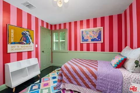 Bedroom - 975 Pepperhill Rd, Pasadena, CA 91107 photo 4 of 6