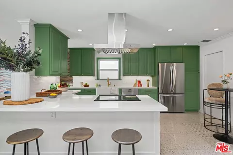 Kitchen - 975 Pepperhill Rd, Pasadena, CA 91107 photo 1 of 3