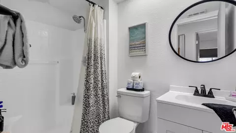 Bath - 80623 Veranda Ln, Indio, CA 92201 photo 2 of 6