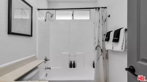 Bath - 80623 Veranda Ln, Indio, CA 92201 photo 6 of 6