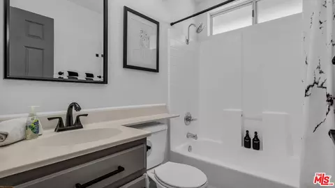 Bath - 80623 Veranda Ln, Indio, CA 92201 photo 5 of 6
