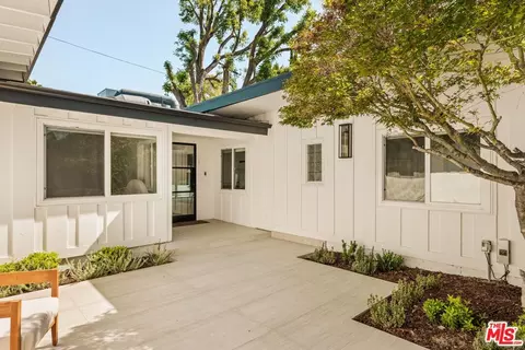 23122 Bigler St, Woodland Hills, CA 91364