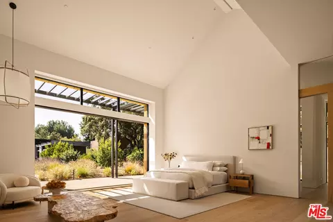 Bedroom - 1225 Shippee Ln, Ojai, CA 93023 photo 1 of 5