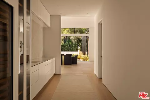 Entry Way - 1225 Shippee Ln, Ojai, CA 93023 photo 7 of 8