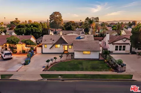 8938 Monogram Ave, North Hills, CA 91343