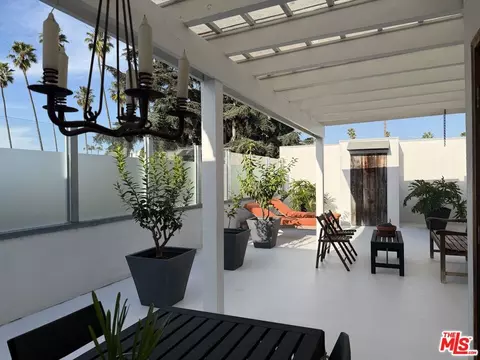 924 5th St #10, Santa Monica, CA 90403