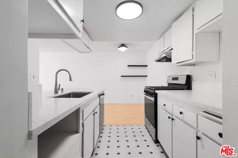 421 S La Fayette Park Pl #711, Los Angeles, CA 90057