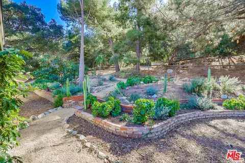 Exterior - 4137 Big Tujunga Canyon Rd, Tujunga, CA 91042 photo 5 of 26