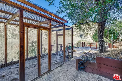 Exterior - 4137 Big Tujunga Canyon Rd, Tujunga, CA 91042 photo 16 of 26