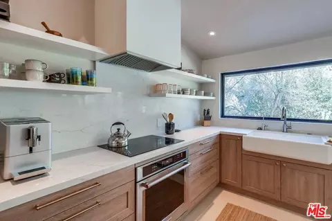 Kitchen - 4137 Big Tujunga Canyon Rd, Tujunga, CA 91042 photo 4 of 4