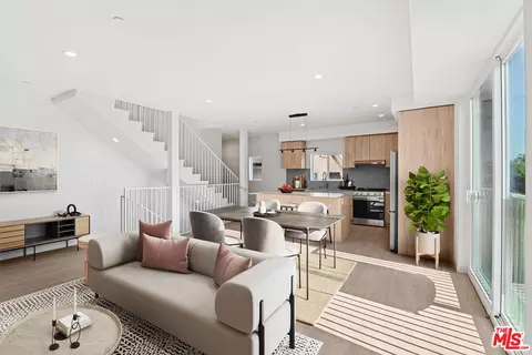 2523 S Orange Dr, Los Angeles, CA 90016