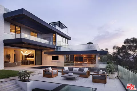 10850 Portofino Pl, Los Angeles, CA 90077