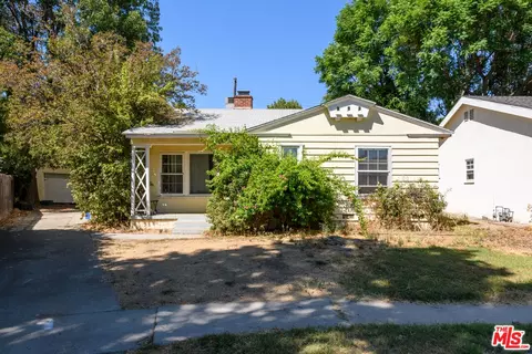 16431 Hamlin St, Lake Balboa, CA 91406
