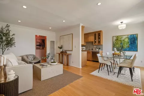 2721 2nd St #205, Santa Monica, CA 90405