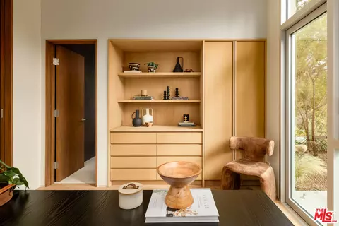 Other - 2132 Walnut Ave, Venice, CA 90291 photo 3 of 10