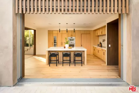 Other - 2132 Walnut Ave, Venice, CA 90291 photo 5 of 10