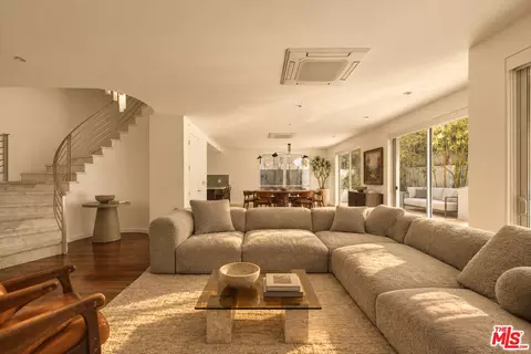928 N Croft Ave #102, Los Angeles, CA 90069