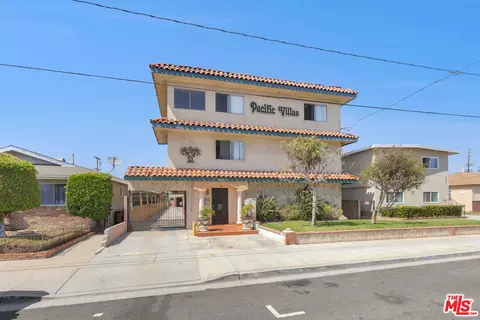 4047 W 136th St, Hawthorne, CA 90250