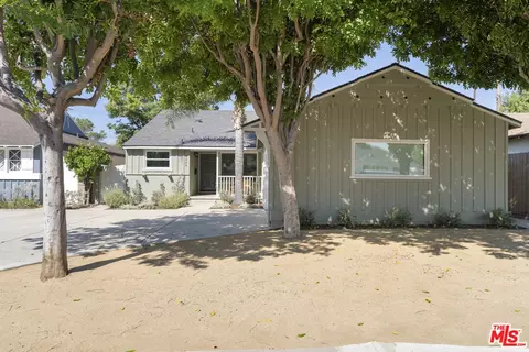 6945 Cedros Ave, Van Nuys, CA 91405