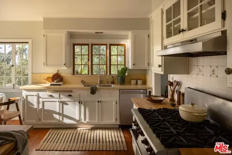 Kitchen - 92 Grace Ter, Pasadena, CA 91105 photo 1 of 4