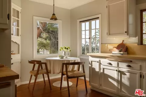 Kitchen - 92 Grace Ter, Pasadena, CA 91105 photo 3 of 4