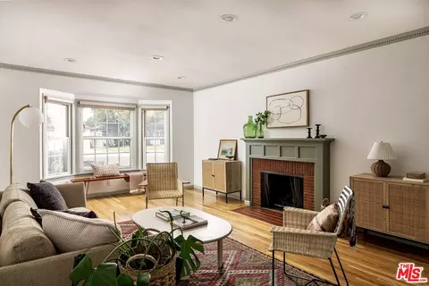 Living - 2012 N Screenland Dr, Burbank, CA 91505 photo 1 of 3