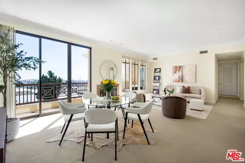 11847 Gorham Ave #403, Los Angeles, CA 90049
