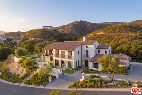 2691 Country Ridge Rd, Calabasas, CA 91302