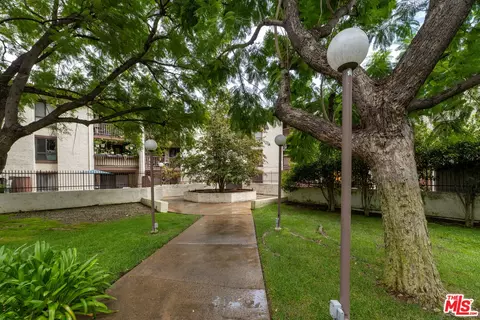 4210 Via Arbolada #220, Los Angeles, CA 90042