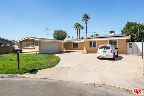 Other - 642 N Pine Ave, Rialto, CA 92376 photo 2 of 4