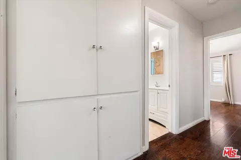 Entry Way - 642 N Pine Ave, Rialto, CA 92376 photo 1 of 1