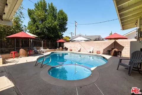 Exterior - 642 N Pine Ave, Rialto, CA 92376 photo 2 of 3