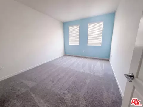 Bedroom - 573 Winchester Dr, Oxnard, CA 93036 photo 4 of 5