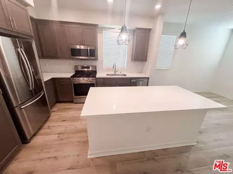 Kitchen - 573 Winchester Dr, Oxnard, CA 93036 photo 1 of 1