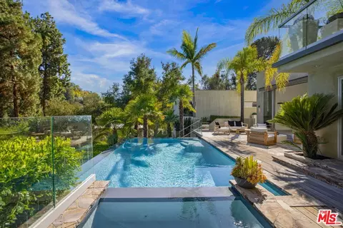 Exterior - 2731 Hutton Dr, Beverly Hills, CA 90210 photo 8 of 9