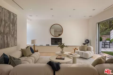 Living - 2731 Hutton Dr, Beverly Hills, CA 90210 photo 6 of 6