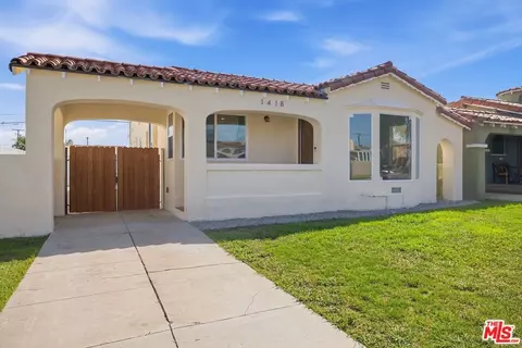 1418 W 93rd St, Los Angeles, CA 90047