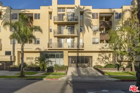 112 N Hamilton Dr #305, Beverly Hills, CA 90211