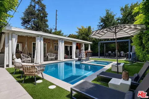 5121 Morella Ave, Valley Village, CA 91607