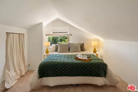 Bedroom - 818 Palms Blvd, Venice, CA 90291 photo 6 of 6